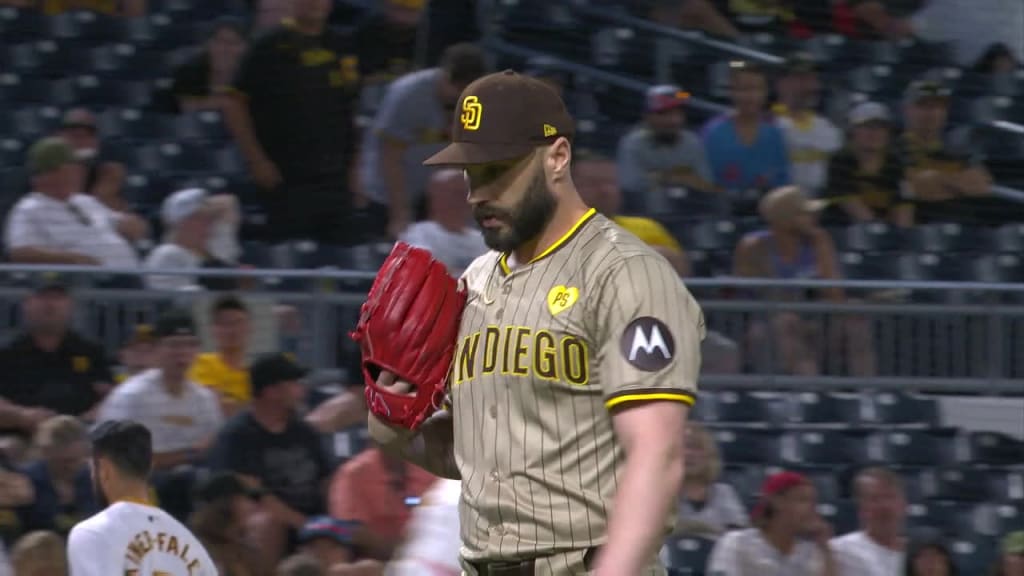 Tanner Scott escapes a bases-loaded jam | 08/06/2024 | San Diego Padres