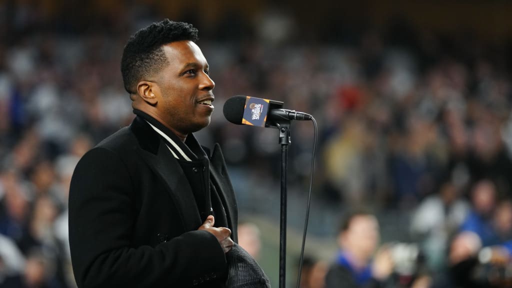 Leslie Odom Jr. performs the national anthem