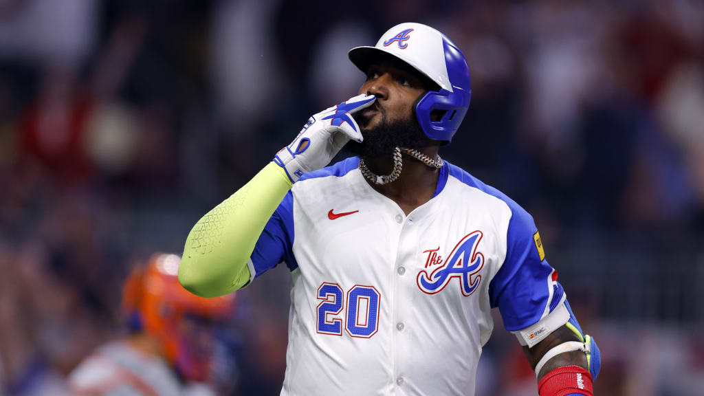 Marcell Ozuna hits a two-run home run (5)