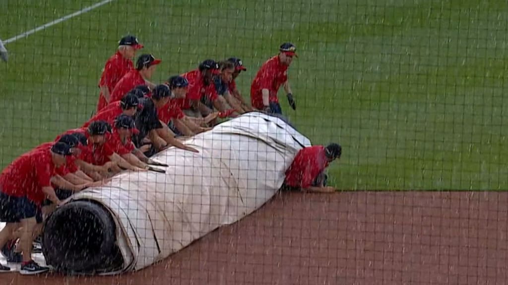 baseball rain delay tarp bags 160' x 160' Infield With a RainGuard Premier 1000 Super Heavy Duty Baseball Field Tarps KC@MIN: Grounds crew brings the