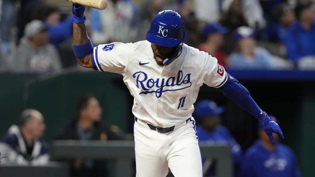 Maikel Garcia's two-run HR (4)
