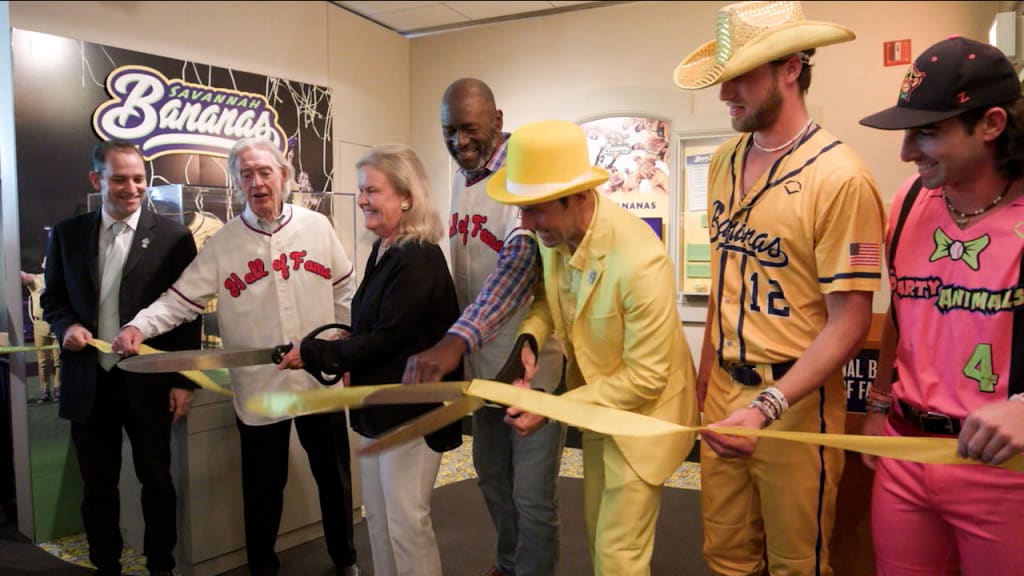 How the Savannah Bananas help ballplayers find a new life