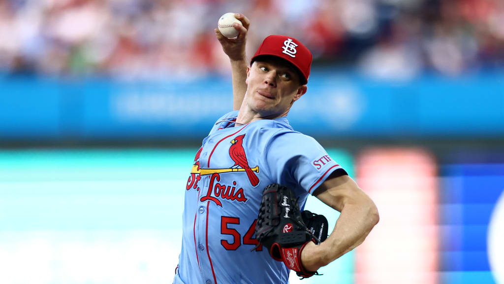 Sonny Gray whiffs 10 batters