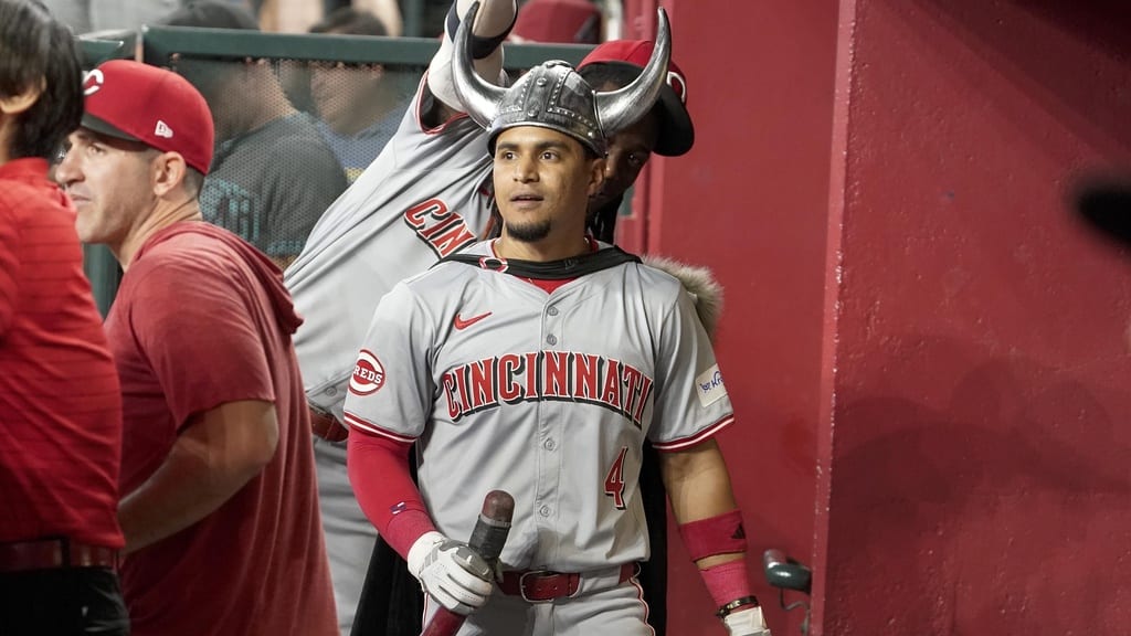 Santiago Espinal's solo home run (2) | 05/15/2024 | Cincinnati Reds