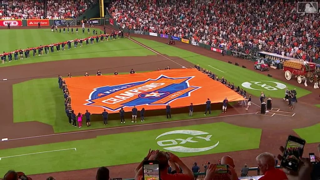 Watch: Houston Astros unveil 2022 World Series banner