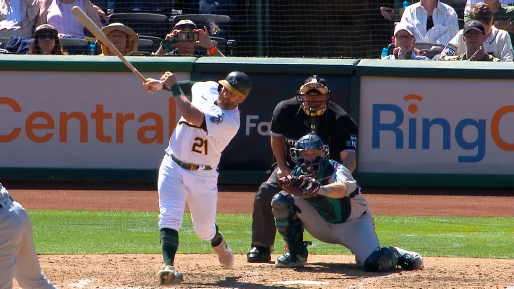 Stephen Vogt's three-run triple