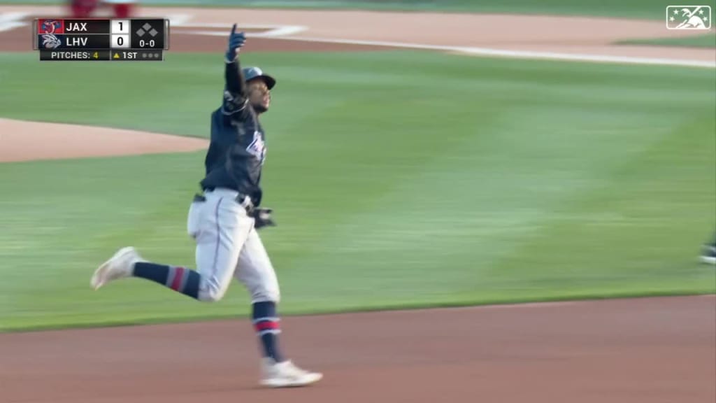 Miami Marlins outfielder, World Series star Jorge Soler makes Pensacola stop