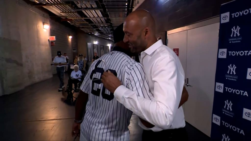 Derek Jeter offers Yankees advice during Old-Timers' Day debut