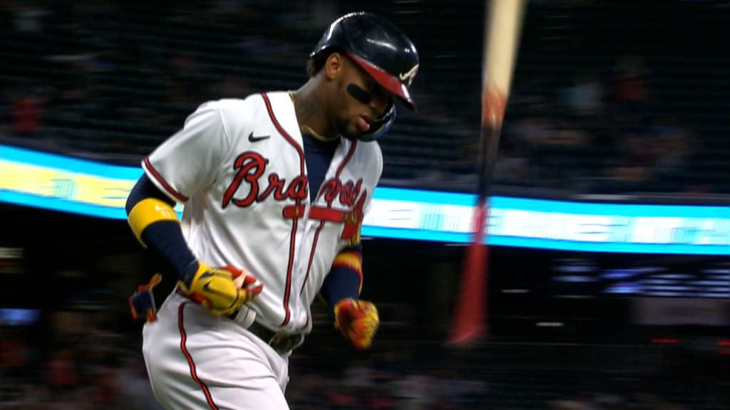 Braves star Ronald Acuña Jr. is first to hit 20 homers, steal 40 bases and  drive in 50 before break – KGET 17
