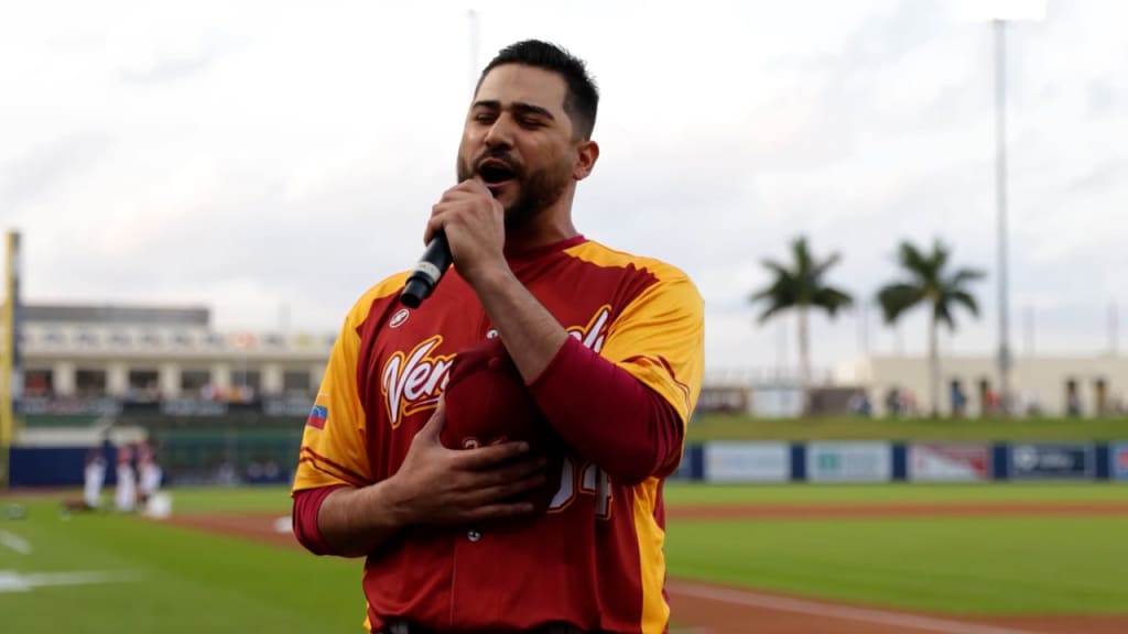 Pérez sings Venezuelan anthem, 03/08/2023
