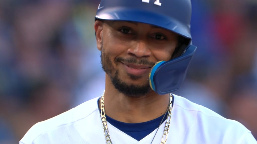 【8月25日】Mookie Betts ワールドチャンピオンリング　ヘルメット 8月25日】Mookie Betts ワールドチャンピオンリング ヘルメット