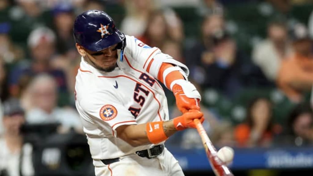 Astros get first win of 2026 with comeback over Angels