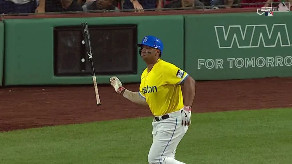 Rafael Devers hits a solo HR around the Pesky Pole | 07/26/2023 | Boston  Red Sox