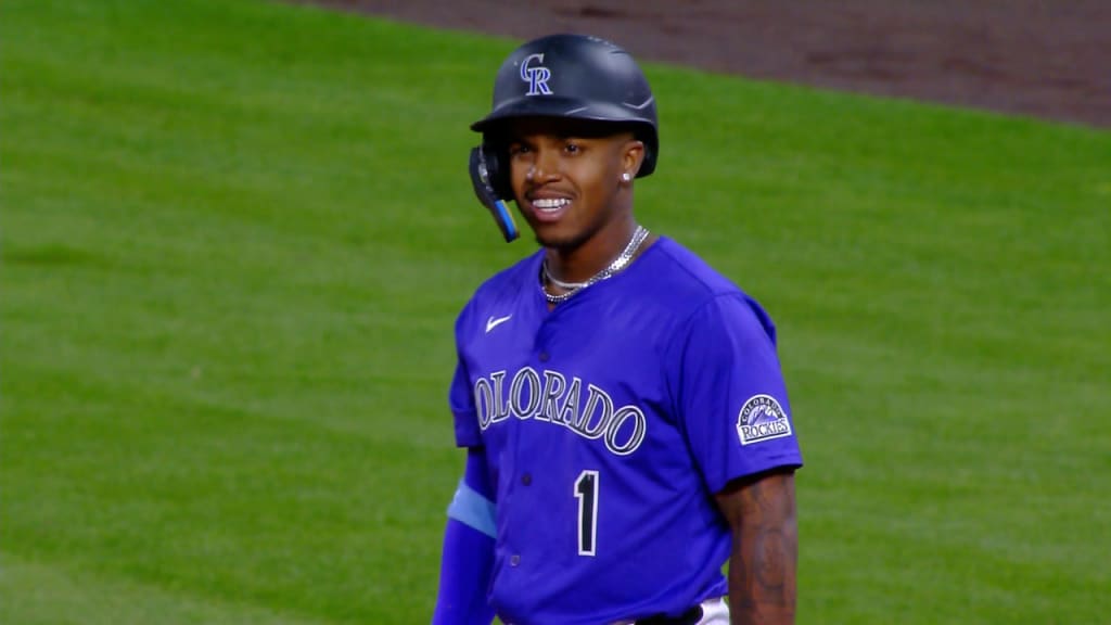 Adael Amador's RBI single