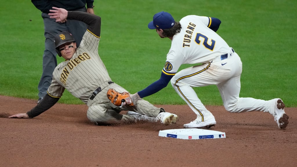 William Contreras' inch-perfect throw | 10/03/2026 | MLB.com