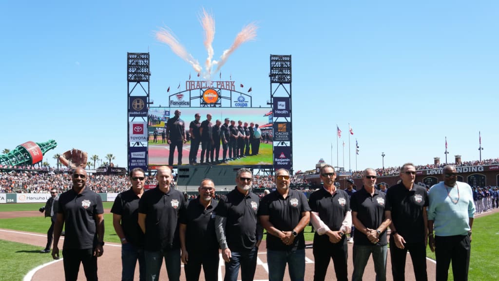 Giants celebrate 2000 team for 25th anniversary | 04/04/2025 | San
