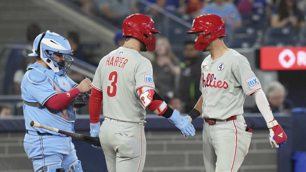 Trea Turner, Bryce Harper go back to back