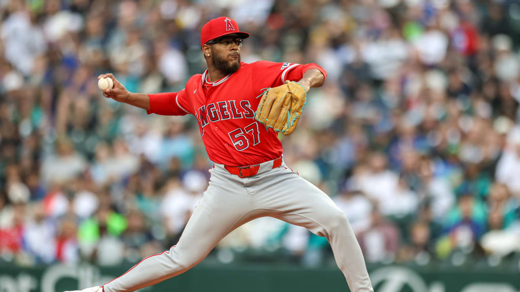 Walbert Ureña strikes out six