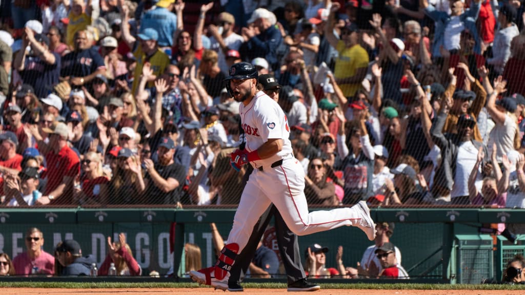 Wilyer Abreu's solo home run (15)
