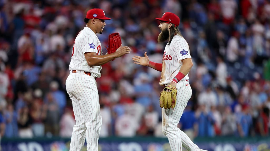 Brandon Marsh secures the Phillies' 3-2 win