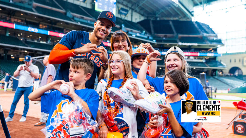 Astros' Jeremy Peña nominated for 2023 Roberto Clemente Award