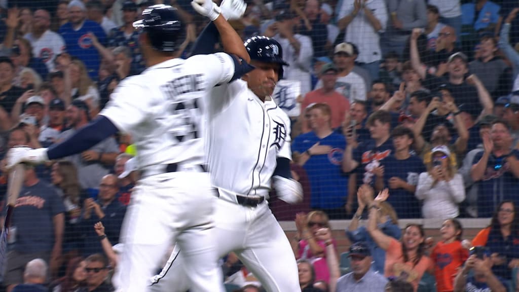 Tigers celebrando jonrón