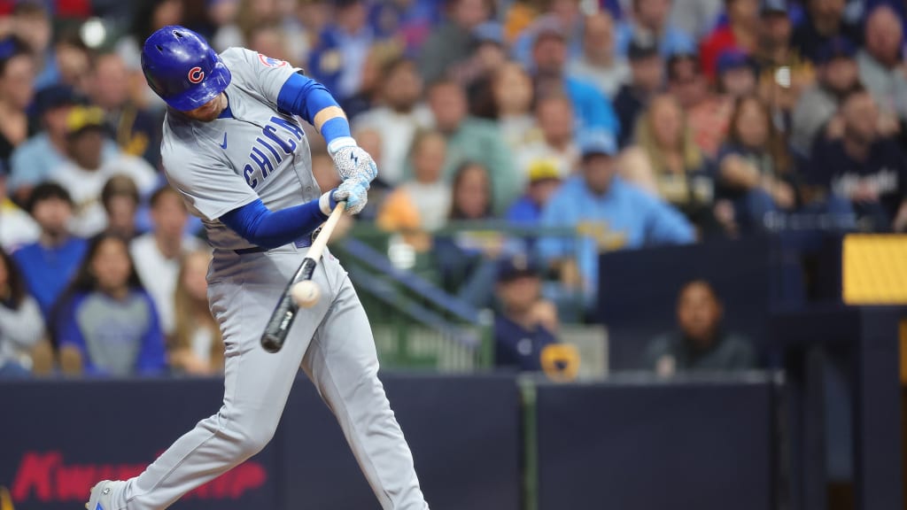 Cubs score five runs in the 10th inning