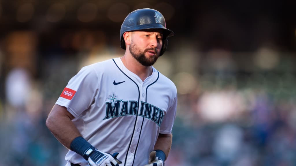 Cal Raleigh's second home run of the game (19)