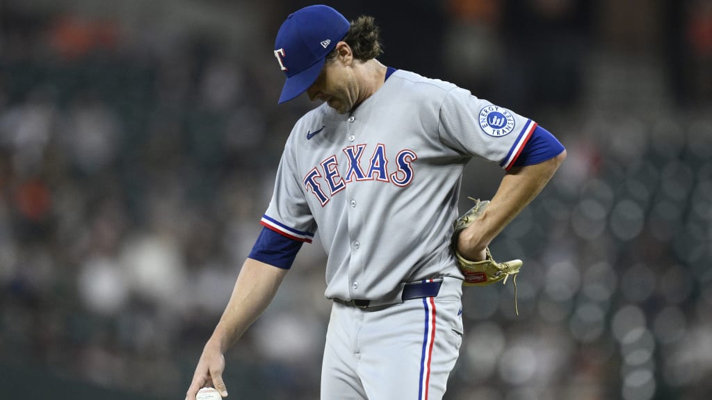 Jacob deGrom gives up first hit in 8th | 06/25/2025 | Texas Rangers