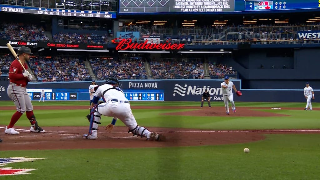 Ketel Marte scores on wild pitch