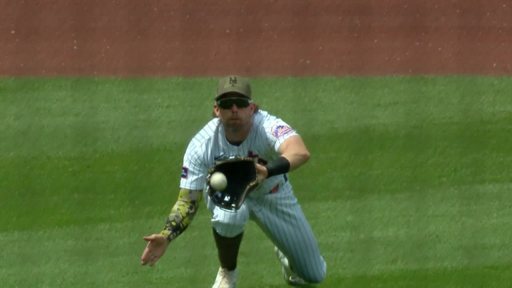 How Do You Catch a Pop Fly in Baseball Without Dropping It? Expert Tips