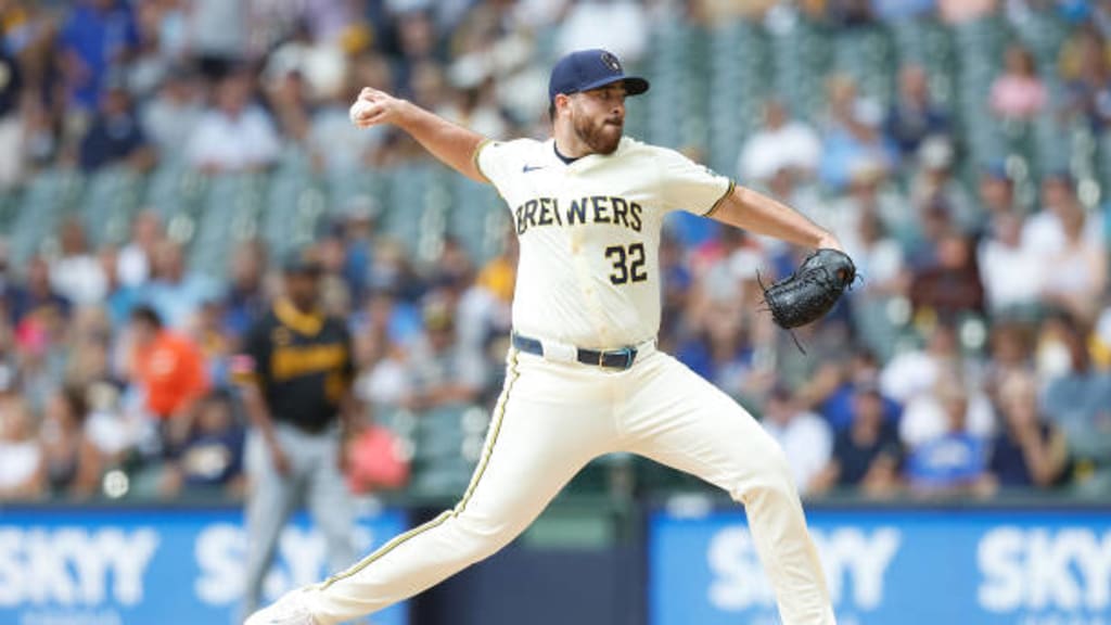 mlb　1st AARON CIVALE 299シリ Aaron Civale works out of trouble in the 1st | 07/11/2024