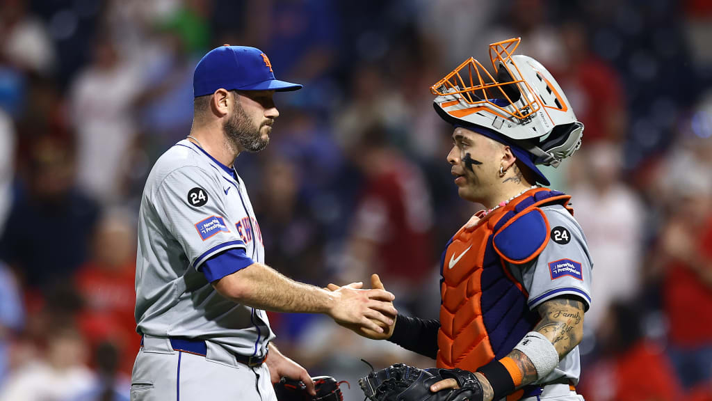 Alex Young seals the Mets' 11-3 win