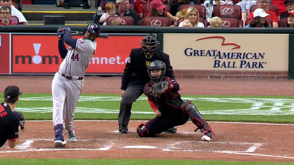 Yordan Alvarez's two-run homer (13) | 05/08/2026 | MLB Japan