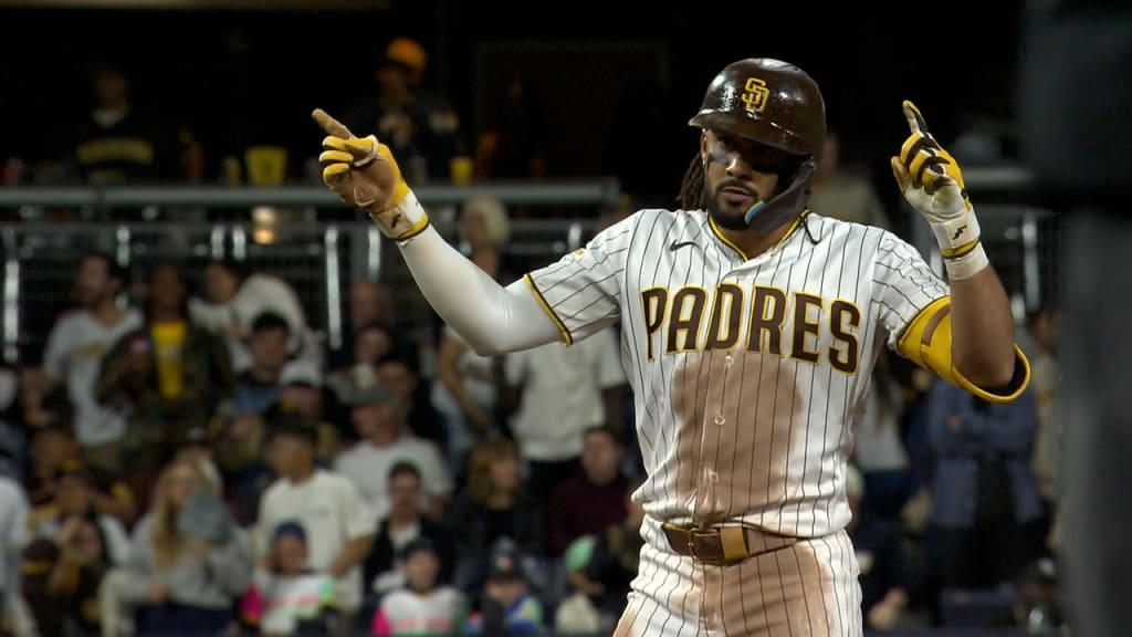 Fernando Tatis Jr. pega doblete en el 8vo