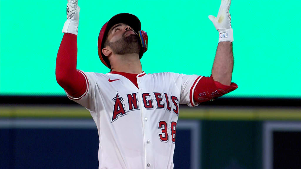 Sebastián Rivero pega doble de dos rayas