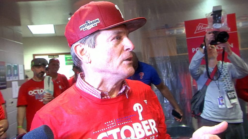Middleton congratulates Phillies