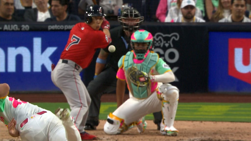 吉田正尚が3打点の活躍、パドレスに10得点大勝