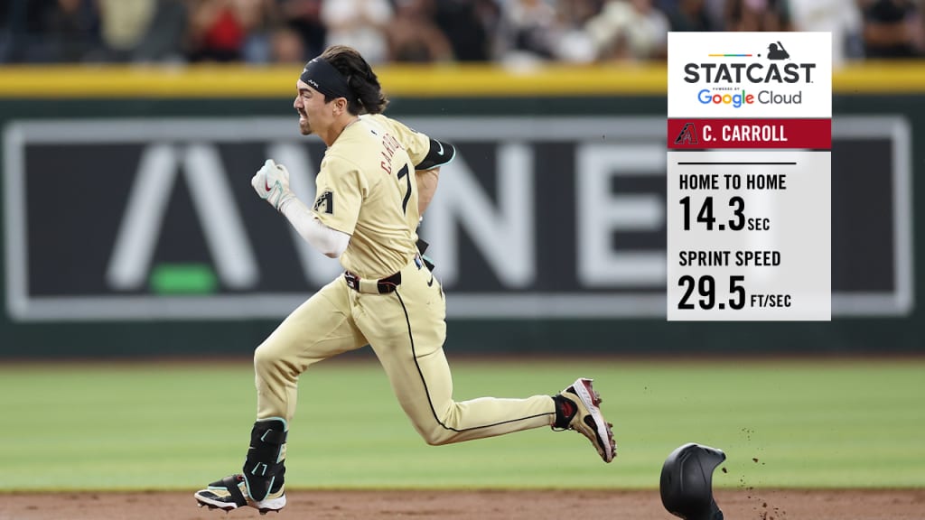 Corbin Carroll shows off his speed around the bases | 08/31