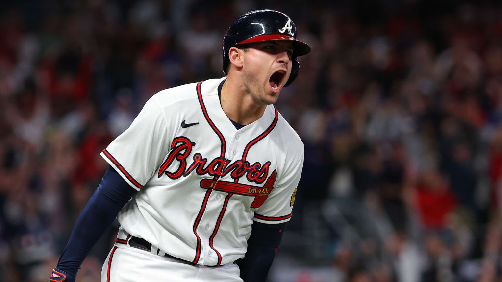 Braves turn insane double play to preserve win over Phillies