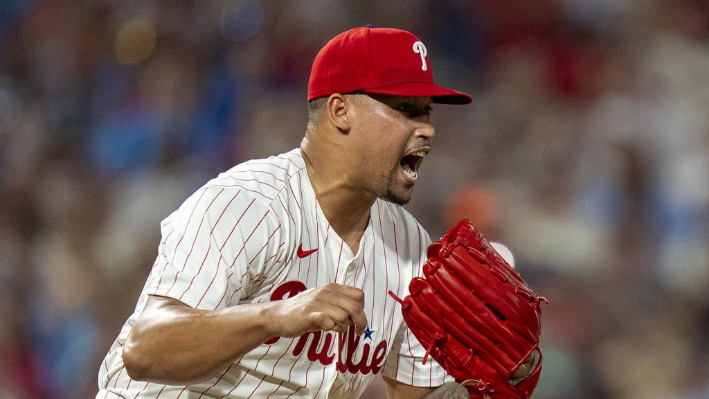 Jhoan Duran locks down the save