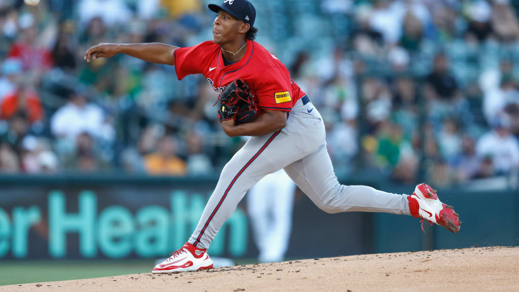 Didier Fuentes rings up Tyler Soderstrom
