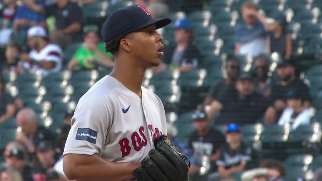 Brayan Bello's effective outing leads Red Sox past White Sox