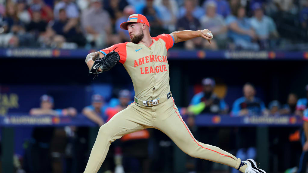 Garrett Crochet traded to Red Sox