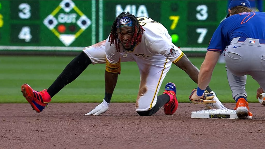 Oneil Cruz records his 27th stolen base of the season | 06/28/2025