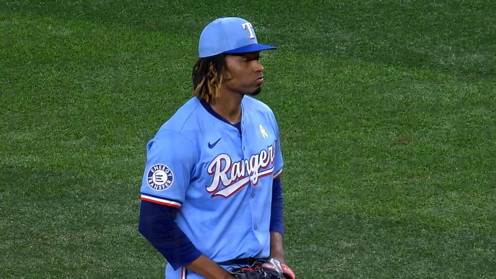 José Ureña works out of trouble in the 6th
