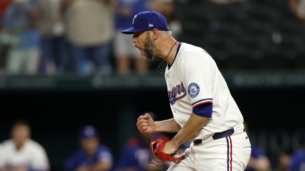 Chris Martin secures the Rangers victory