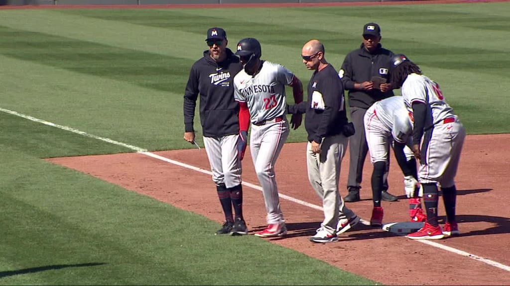 Royce Lewis exits early with quad injury