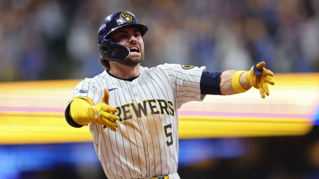 Garrett Mitchell's go-ahead two-run home run