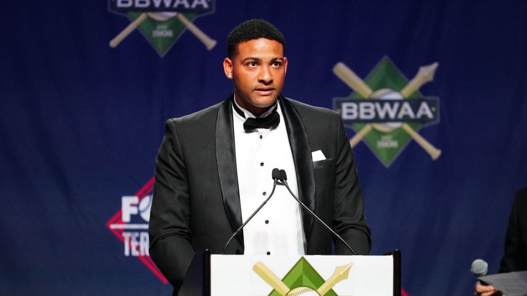Luis Gil receives AL Rookie of the Year Award